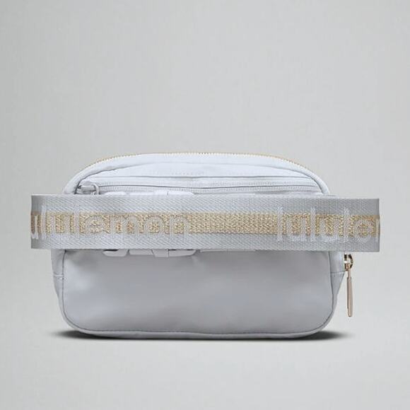 NEW Lululemon Everywhere Crossbody Belt Bag 1L Wordmark - Gray Silver and Gold - Picture 3 of 5